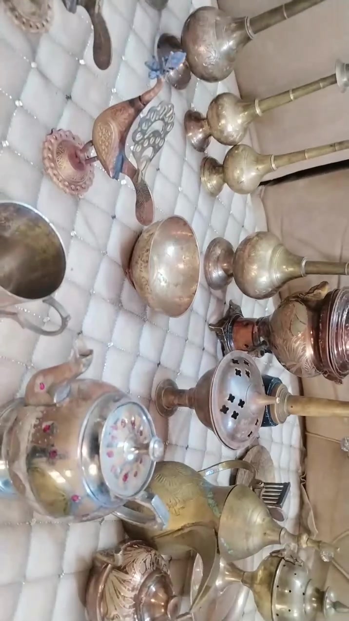مكلفه بنشر هاي شغلات انتيكه لبيع لي ريدهم هذا رقم ***********
