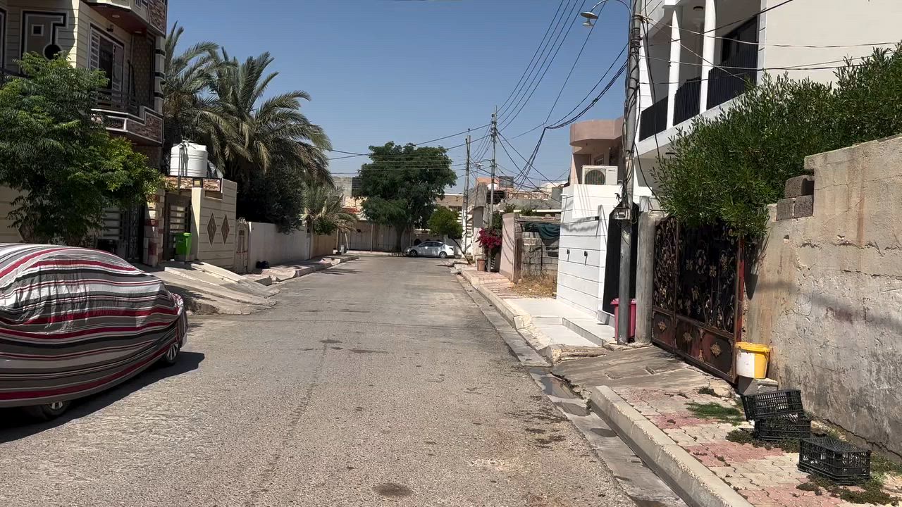 قطعه ارض للبيع خانقين توله فروش قرب صيدليه مازن مساحة 150 متر عرض 7 ونص وطول 20 السعر 60وبي مجال ***********

