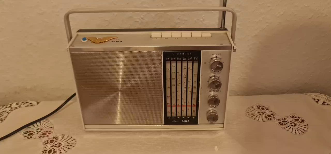 سلام عليكم للحجز راديو AIWA إنتاج اليابان ١٩٧٥ جهاز ٦ موجات FM.MW.LW.MB.  SW1.SW2 يشتغل ٤ بطاريات حجم كبير + كهرباء ٢٢٠ سعر ٧٥ مع توصيل


**إذا كنت صاحب هذا الإعلان وتريد حذفه لأي سبب، رجاءا أرسل رسالة إلى الدعم الفني**