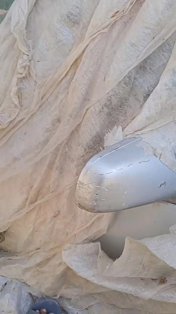 السلام عليكم عندي ابواب وجنطه سلفر اوبل سيناتور مع الجام بدون بطاين حاويه بلاديات سعرهن 200 مكاني ديالى المقداديه *********** واتساب فقط
