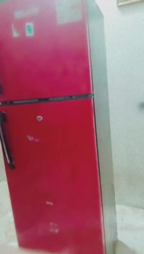 السلام عليكم 
ثلاجه مستعمله اللبيع
***********
