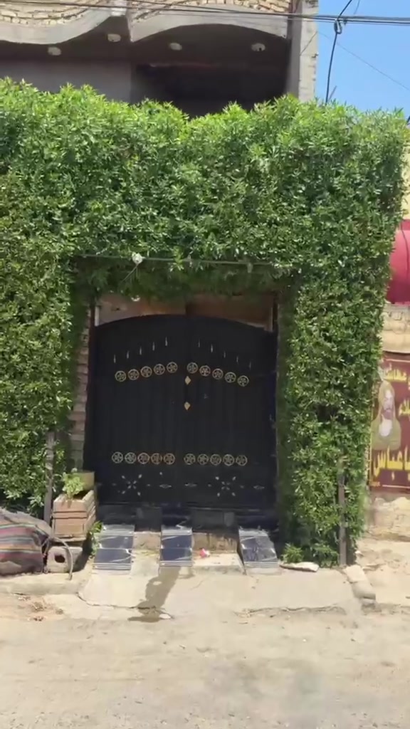 بيت للبيع حي طارق القديم ثاني فرع مقابل بنزين خانه انوار المدينه المساحه 100 متر طابق ونص للاستفسار الاتصال ***********
