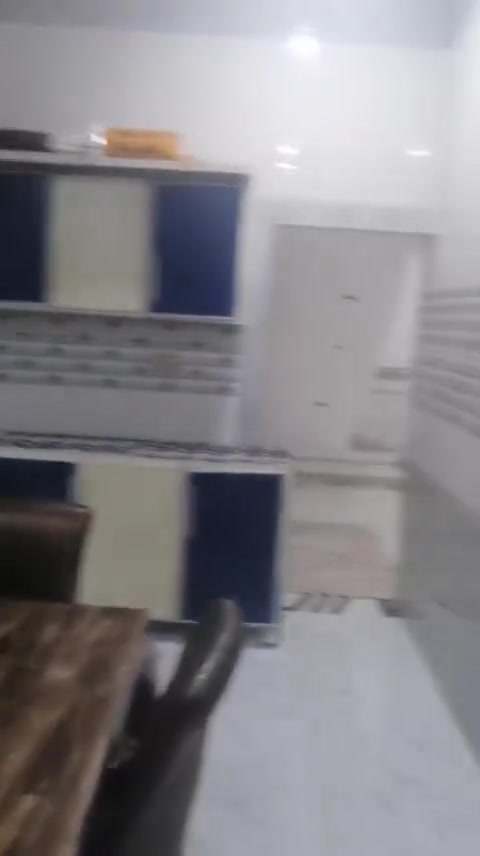 سلام عليكم ورحمة الله وبركاته يوجد لدينا بيت زراعي للبيع مساحه البيت 360متر بناء حديث ويحتوي على غرفتين نوم وصاله وديوانيه واستقبال وصحيات بيت كامل المواصفات يقع بين سوق الشيوخ ولفظليه قرب صوره سيد جاسم الاستفسار على هذا رقم واتساب ***********@
