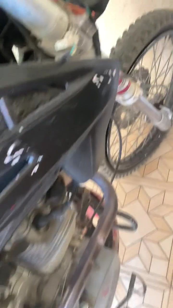 بۆ فرۆشتن کەویاری ٢٠١٩ یە
شانسی نە تەقیوی نە ژەنگ نە لەحیمی نیە مەکینە ٢٠٠ی لەسەرە  دیژلی دواوەشی گۆرینی ئەویت چووپی پێشەوەشی ئەویت کێ ویستی نامە بنیری لە خەزمەتیام  
***********
