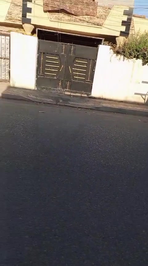 السلام عليكم بيت تجاري للبيع مساحة البيت 208م
واجه 16نزال 13.5
***********
