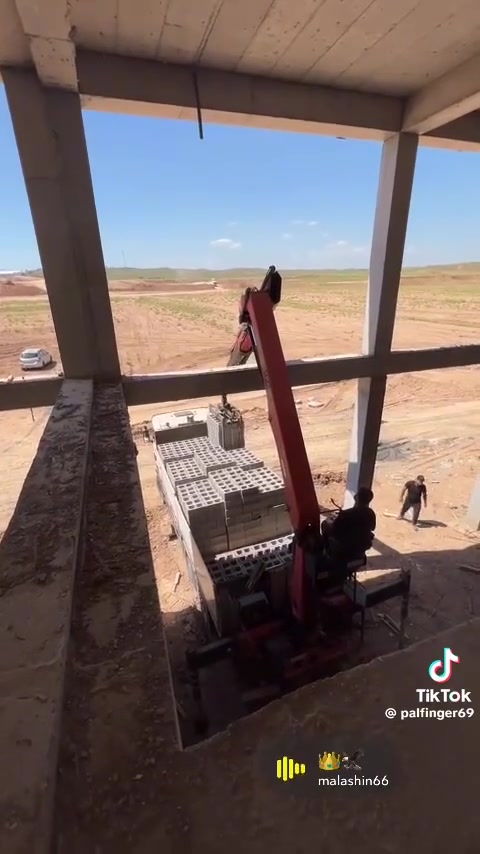 ***********
بلوك بناء ثقيل سمنت كيلوين . شرط الكلب 
بلوك عدله مابيه حواف   ناعمه . قياسات ستندر 
مظبوطه.
