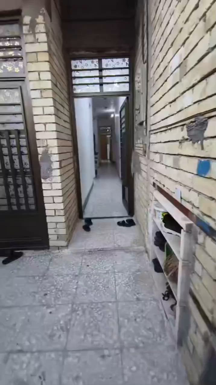 بيت للبيع مساحه 100م الكفاءات زراعي  بناء حديث طابق واحد وبيتونه بدون استاره
رفت عالي خدمات كاملة
السعر 68 
*********** الإتصال
