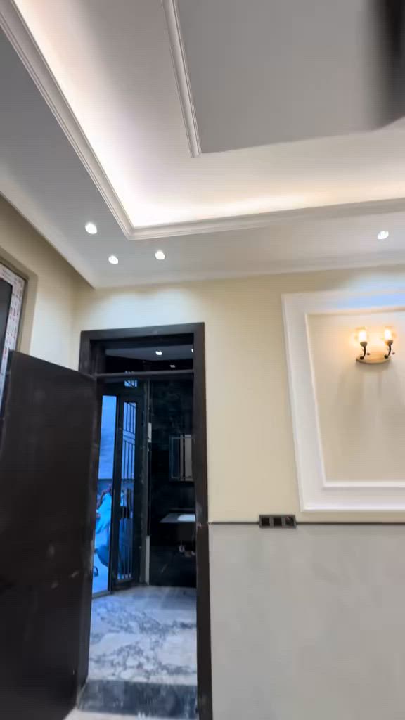 تريد صبغ يبيض الوجه؟ 🏠🖌️
نقدم لكم خدماتنا في عالم الأصباغ والديكورات الحديثة للمنازل والمشاريع التجارية 
🏗️ صبغ واجهات خارجية (مقاومة للظروف الجوية)
🛋️ ديكورات داخلية حديثة تناسب ذوقكم 
🛡️ نضمن لك "الدقة واللمسة الفنية" والعمل تحت إشراف مباشر
🔹️ المحافظة التامة على نظافة الأثاث والأرضيات
🔹 دقة متناهية بالتنفيذ
🔹 أسعار تنافسية
🔹 ضمان بالعمل
#شعارنا :: الأمانة في العمل والسرعة في التنفيذ
📍 موقعنا :: [  بغداد  ]
#للتواصل معنا عبر الخاص أو الاتصال :: [ *********** ]
