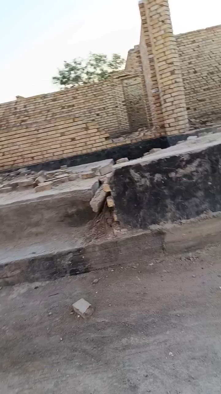 سلام عليكم هيكل لبيع بل صخيين قريب عله جسر مساحته 170 متر شراي انتصل ***********
