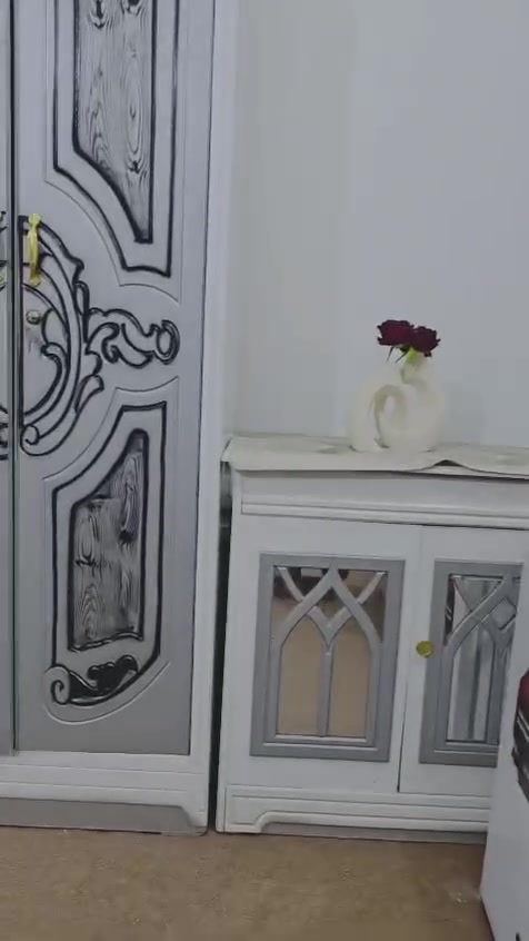 غرفه عراقيه للبيع. مكاني الدوانيه السنيه للتفاصيل اتصال على رقم.
***********..
