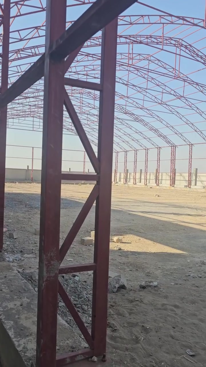 حديد ملعب غير مستعمل مع بي ار سي للبيع للبيع
المكان الموصل  
يوجد نقل وشد 
لتواصل ***********
