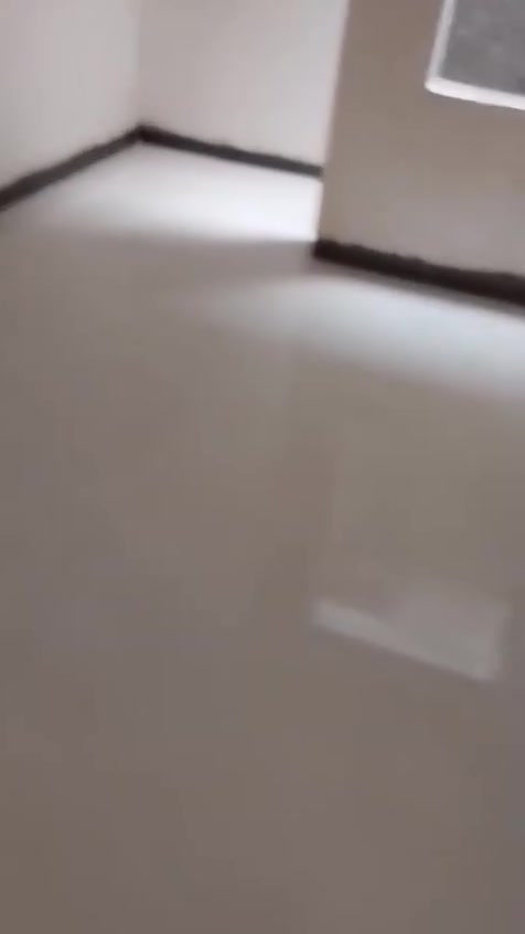 سلام عليكم خلفه سيراميك شغل درجه أوله ستلام مهندس ***********
