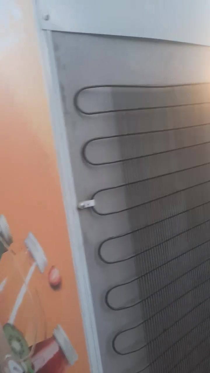 للبيع عارضه ٣٣ قدم مستعمله قليل ٣٠٠ وبيها مجال ***********
