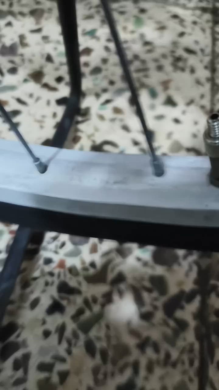 السلام عليكم عدي بايسكل بناتي للبيع موديل ٢٠١٩ حجم ٢٦ البيسكل حاوية أصلي مثل ما طالعلك بالفديو بي شخطاط بسيطة السعر 150 العنوان بغداد خلف ملعب المدينة الدولي


**إذا كنت صاحب هذا الإعلان وتريد حذفه لأي سبب، رجاءا أرسل رسالة إلى الدعم الفني**