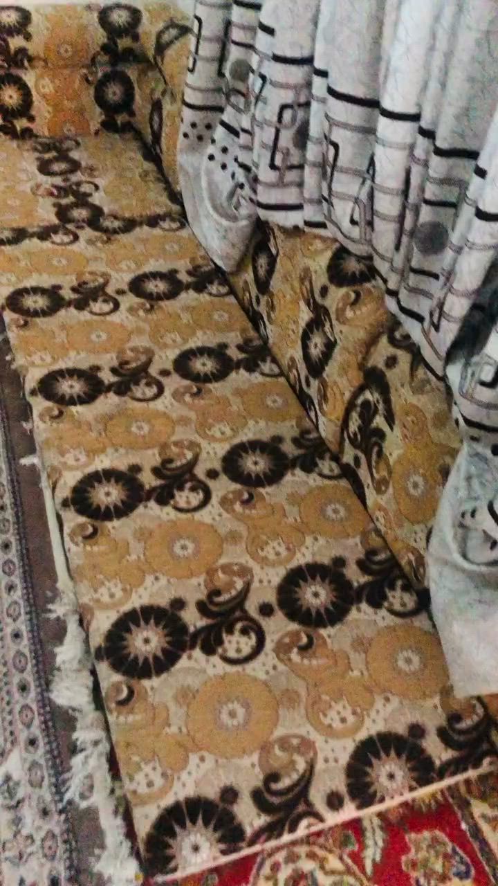 ديوان ونص للبيع ارضي الناصي السعر 375 بي مجال قليل الي يريده يراسلني  ملاحظه الديوان نضيف الي يريده يتصل *********** او يراسلني
