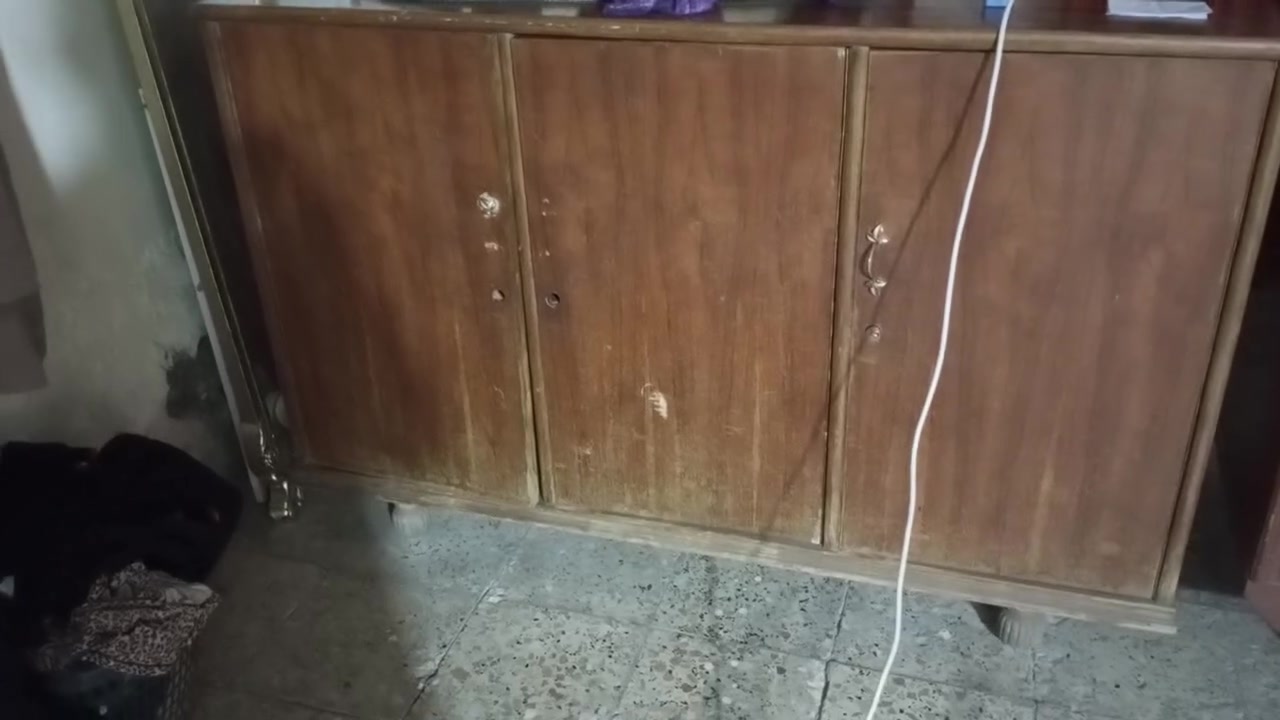 عندي هذني لبيع مكان جسر ديالى ***********
