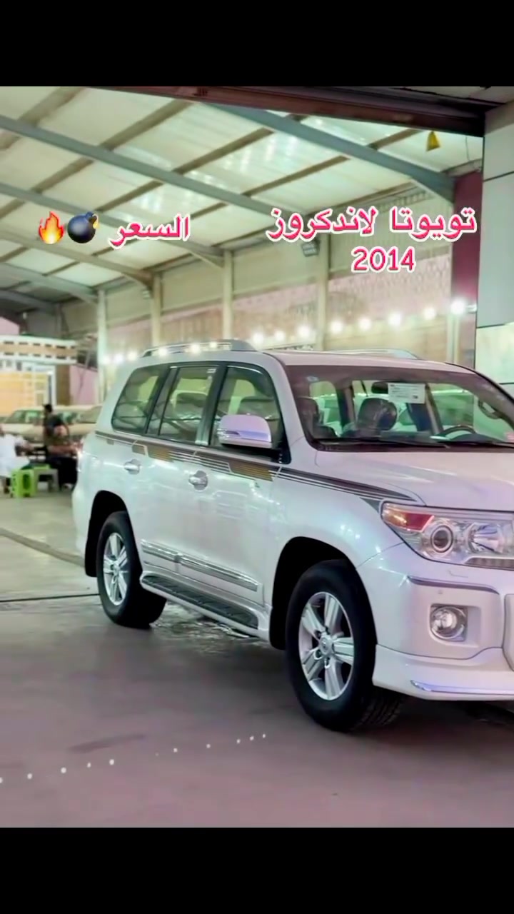 سلام عليكم
تويوتا لاندكروز موديل 14 GXR 
مواصفات فول نضيفه سياره بشكل 
فتحه سقف 
كشن كهربائي 
كامره خلفيه 
مري شفط 
رقم بغداد 
محرك 6 سلندر 4000
تبريد 
تشغيل عن بعد 
كير اوتوماتيك 
مال جناي
الاتصال/***********
