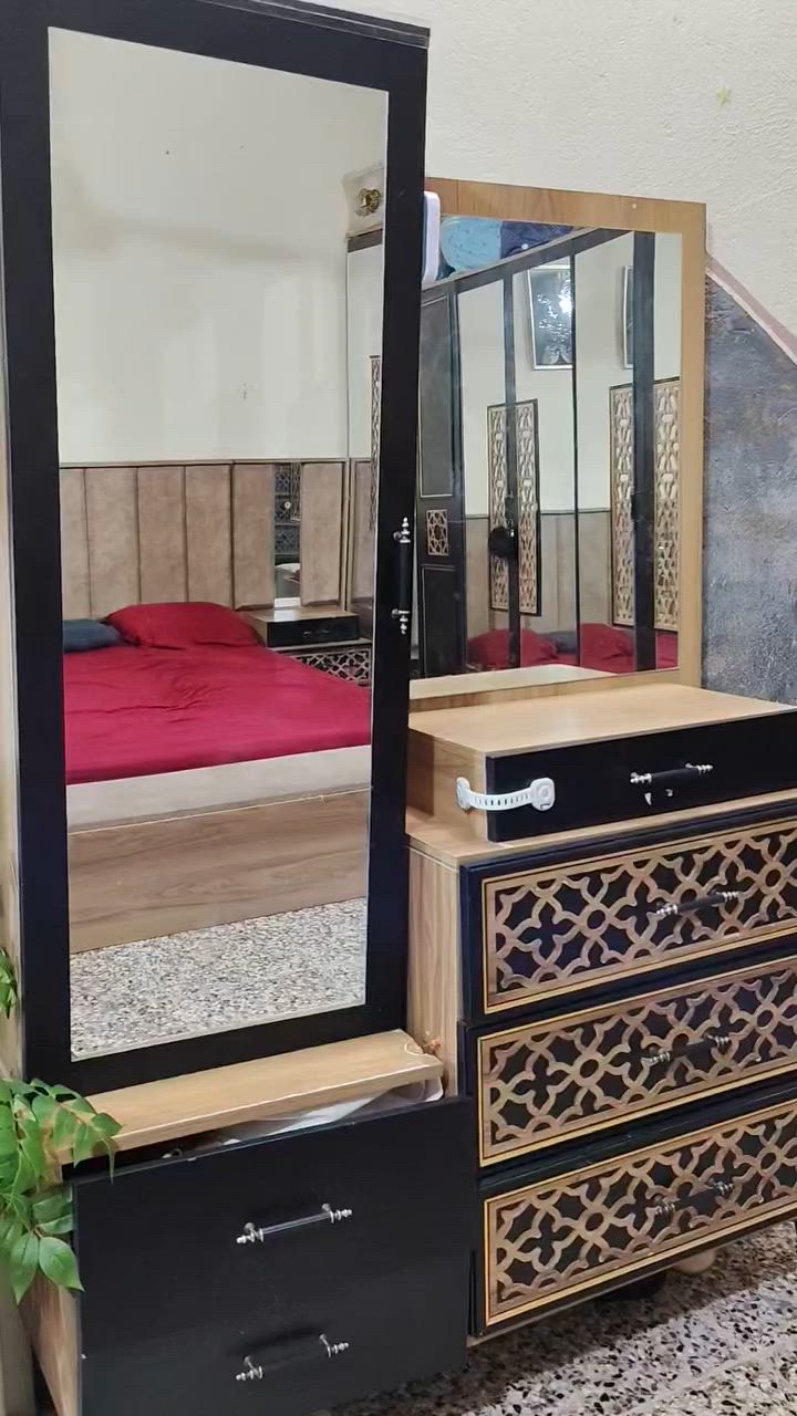 غرفه نوم ١٠ قطع  نظيفه بيها كنتور اضافي سعرها 650 الف معه الدوشك  مكاني بغداد الحسينيه بجريخي الشراي يتفضل خاص


**إذا كنت صاحب هذا الإعلان وتريد حذفه لأي سبب، رجاءا أرسل رسالة إلى الدعم الفني**