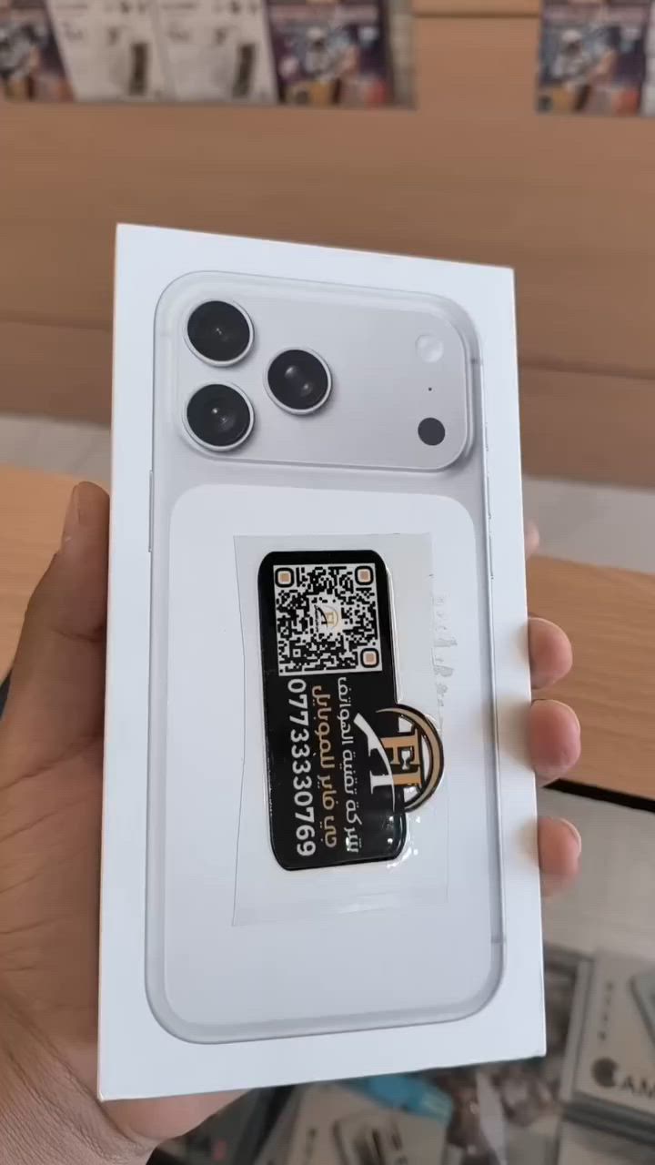 iPhone 17 Pro Max
Silver 
256
شرق أوسط eSIM
السعر نارررررررررررررررر تواصل خاص او وتساب ***********
