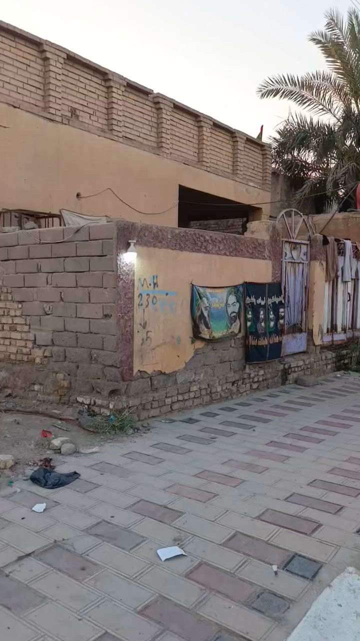 بيت البيع المساحه 200متر ب حي العسكري شارع الاطفاء البناء طابوك متوفره بيه كافة الخدمات الاتصال ع رقم *********** او المراسله ع خاص

