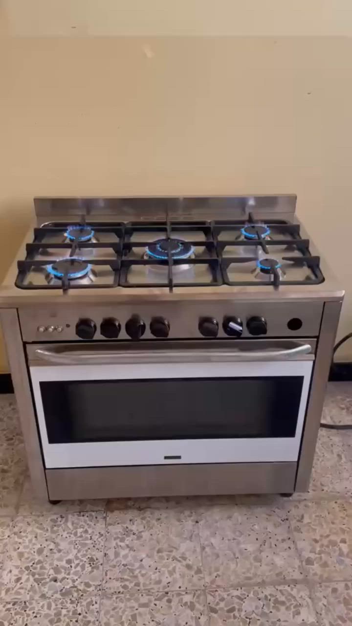 طباخ ايطالي باله كويتي شرط الفحص والنضافه عنوان الزبير ب300  اللاستفسار *********** كامل وبلاد  
متوفر توصيل جميع  المحافضات 🚛
