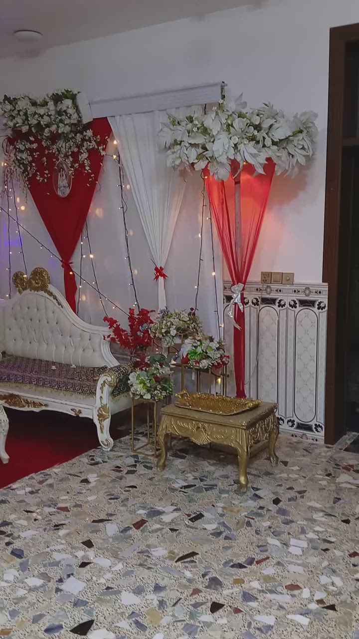 السلام عليكم 
كوشات 6قطع  للبيع مشروع كامل 1500واحد ونصف مع كافه ملحقاته  اتواصل *********** مكاني بابل
