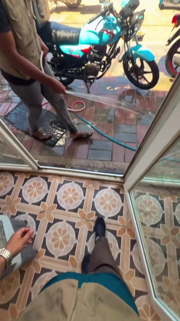 ابطال المسار الذهبي 🔥🚚
مستعدين لتغطيت جميع المناطق والطلبات 🔥🔥
لتواصل ***********
