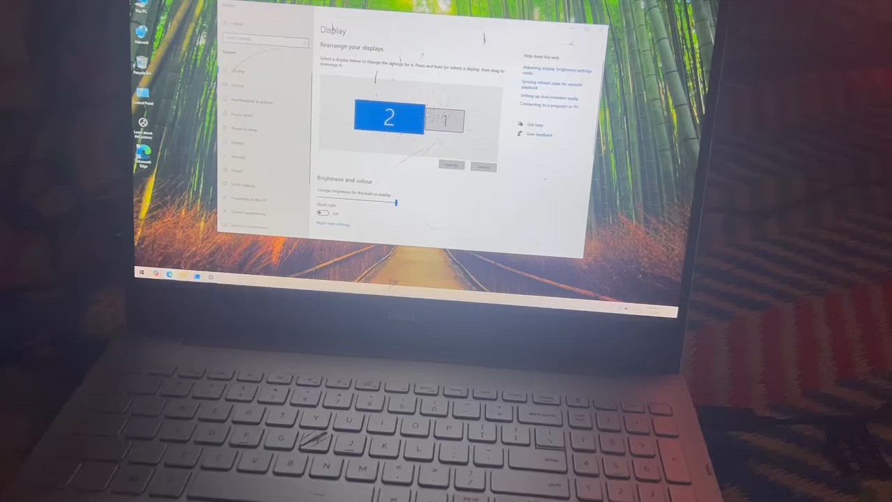 ‏سلام عليكم شباب شاشة للبيع المواصفات
‏حجم الشاشة 34
34"Zoll Curved
UWQHD
3440 x 1440px
100 Hz 
‏السعر  350الف مكاني بغداد مدينة الصدر توصيل ما عندي اللي حاب يجي أهلا وسهلا او اتصال

***********
