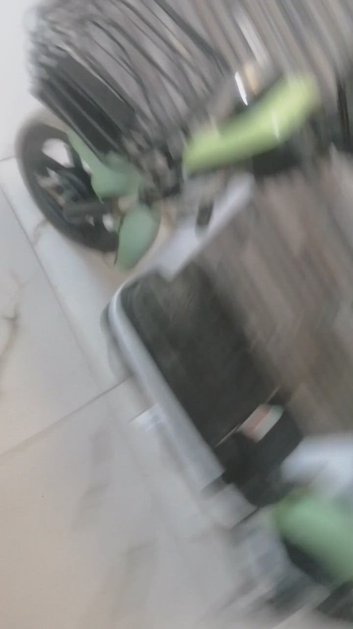 لبيع ٢٢٥ وبيها مجال ***********
