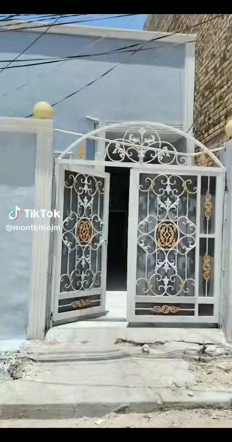 دار للبيع – حي الوفاء (منطقة 41 ألف)

المساحة: 100 م²
 موقع مميز على ساحة
 بناء نظيف جداً
 طابق واحد يتكون من: غرفة، صالة، مطبخ، استقبال، وصحيات داخلية وخارجية
 السعر: 107 مليون دينار
 يوجد مجال بسيط بالسعر
 بيع مستعجل
مكتب الفيحاء للعقار مقابل شارع مركز الهندية القديم الاتصال على الرقم 

📞 للاستفسار: *********** / ***********
