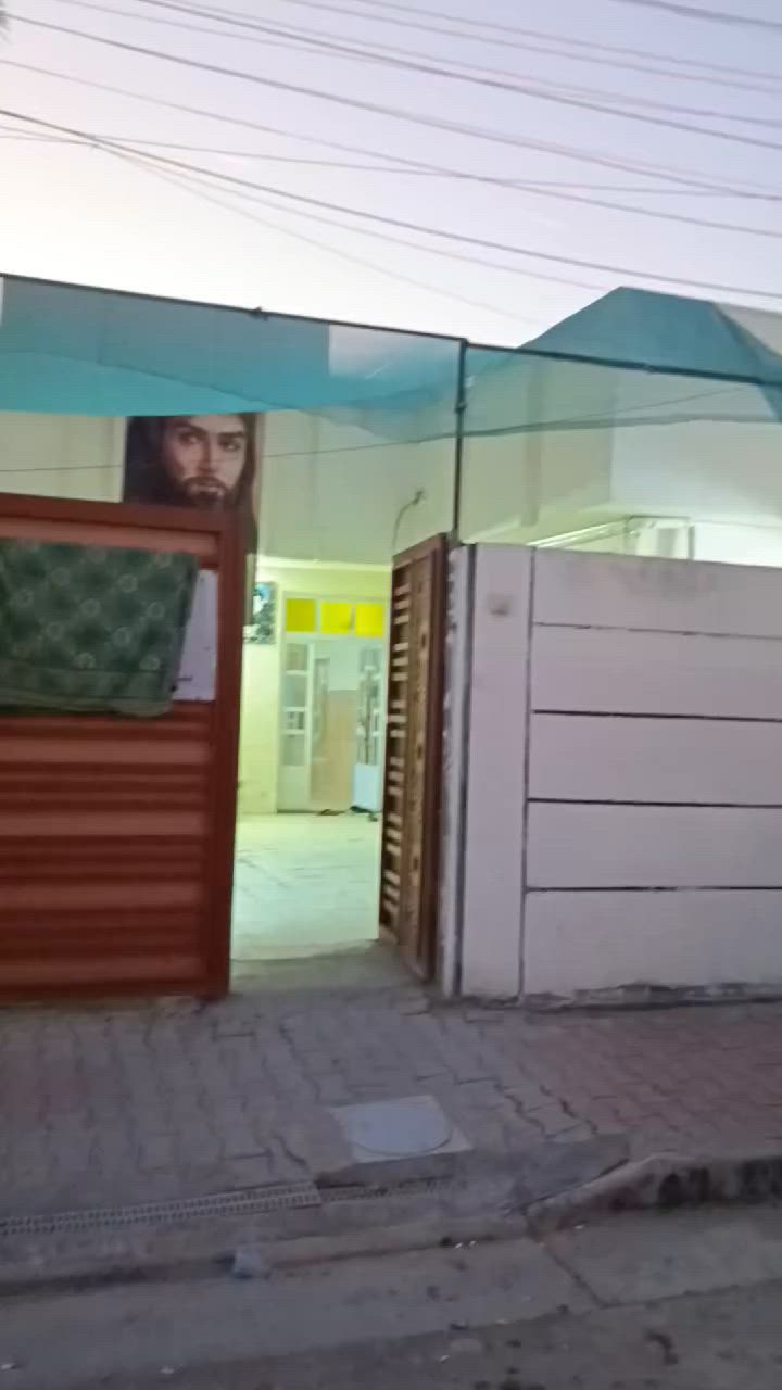 السلام عليكم 
⚠️يعلن مكتب عراق السلام للعقار 
      عن توفر 
🏠 منزل للبيع مساحه 200م طابق ونصف 
       الحسينيه منطقة 23 بضهر شارع جامع النور البيت متوفر
 من گراج   +  استقبال +مطبخ +حولي +صحيات  +غرفتين نوم 💤 
       الطابق الثاني غرفتين نوم 💤  
للاستفسار الاتصال على الارقام :
رياض التميمي
***********
لؤي التميمي 
***********
قصي التميمي 
***********
أو زورنا في مكتبنا مكتب (عراق السلام) 
اهلا وسهلا بيكم
