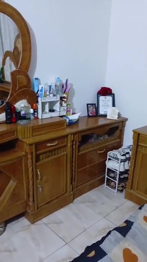 سلام عليكم غرفه جديده ستعمال قليل للبيع خوان اني مكلف بنشر التفاصيل اتصل على صاحب الغرفه ابو سجاد وهذا رقمه المكان نهاوند الاولى***********
