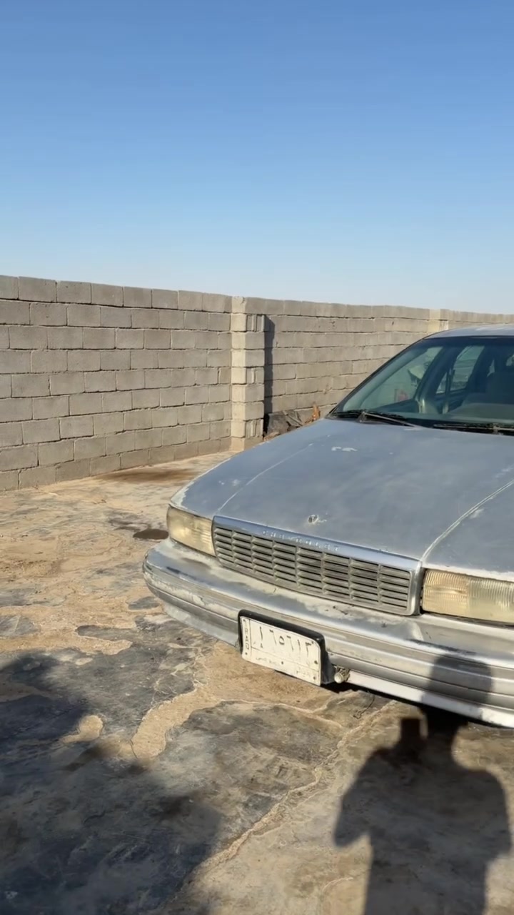 دولفين للبيع 
رقم ديالى 
تحويل مباشر 
سعر 20
مديل 1992
محرك كير اكسل حداده امورهن طيبه 
تواير بطاريه حداده امورهن طيبه مكان سياره بصره سفوان 
***********
تواصل وتساب
