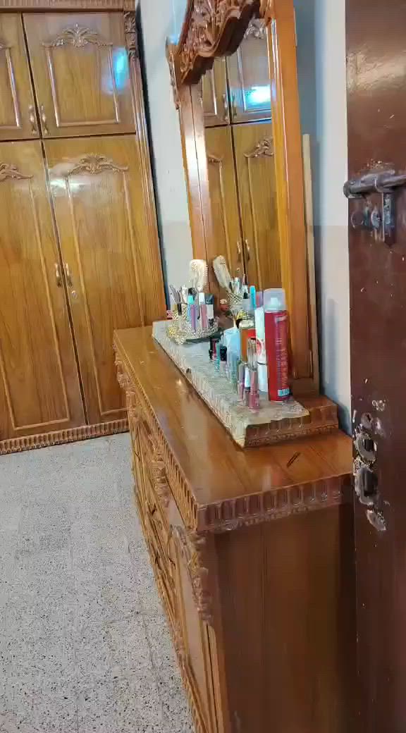 ✨ عرض مميز ✨

متوفر قنصور 6 أبواب مع ملحق زاوية بابين وكومدينة، مصنوع من خشب الصاج العراقي المتين والجودة العالية.

💰 السعر:مليون فقط 🔥 وبيها مجال للجادين

للاستفسار والحجز .***********
بضاعة مرتبة، شغل متقن، وسعر منافس. 👍🏻✨
