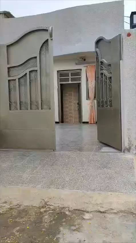 يا الله من رخصت مدير الكروب المحترم دار للبيع في مجمع فدك المشتل مقابيل النفط مساحة ١٣٠ متر شارع عريض البيت صب مسلح خدمات كامله وسعر مناسب ولدينا عروض أخرى في اسعار مناسبه نستقبل كافت العروضات اللبيع والمراوس تصوير واضح امامكم الستفسار مكتب المصطفى دلال ابو علي ***********

