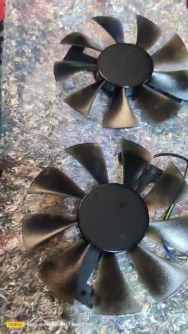 مراوح كارتات شاشه الصغير 8 و نص سم
والابر 10 سم كلهم 20 الف


**إذا كنت صاحب هذا الإعلان وتريد حذفه لأي سبب، رجاءا أرسل رسالة إلى الدعم الفني**