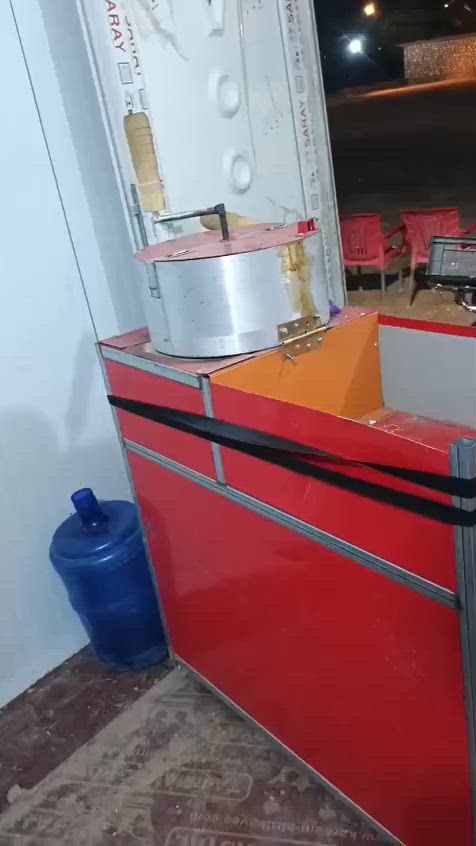 مكينة شامية للبيع مامستخدمه بس سبوعين سعر ولاستفسار على رقم ***********
