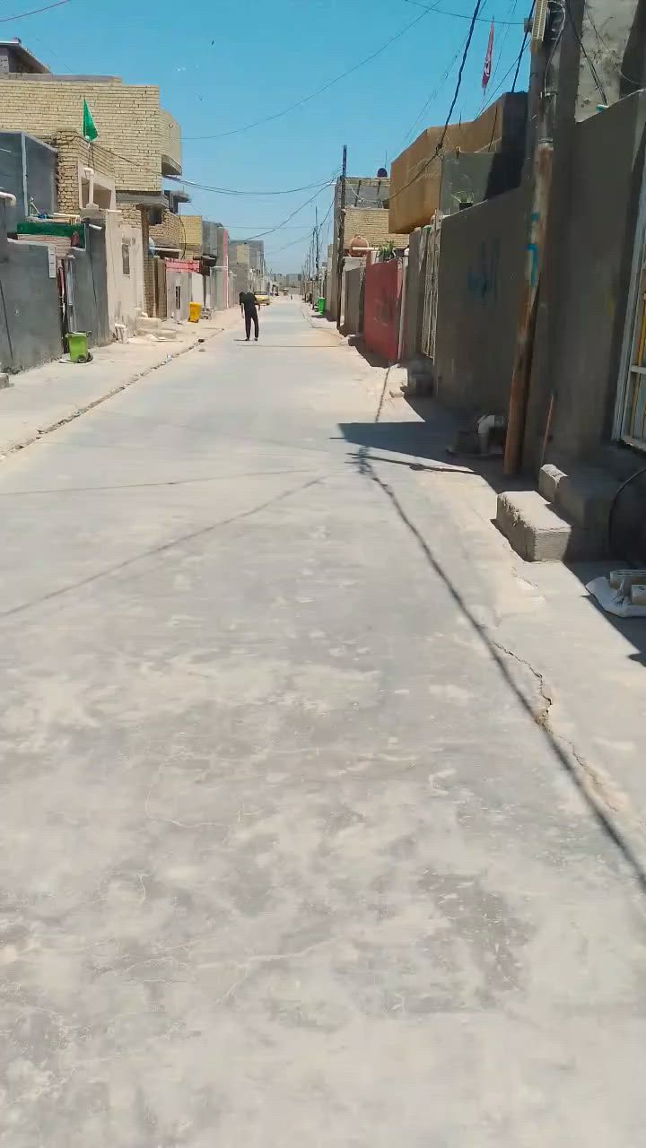 مشتملين للبيع مساحه كل واحد 65 متوفر ماء وكهرباء ونت وسحب وتبليط رقمي للتواصل *********** شارع المدارس نهاية الداخل
