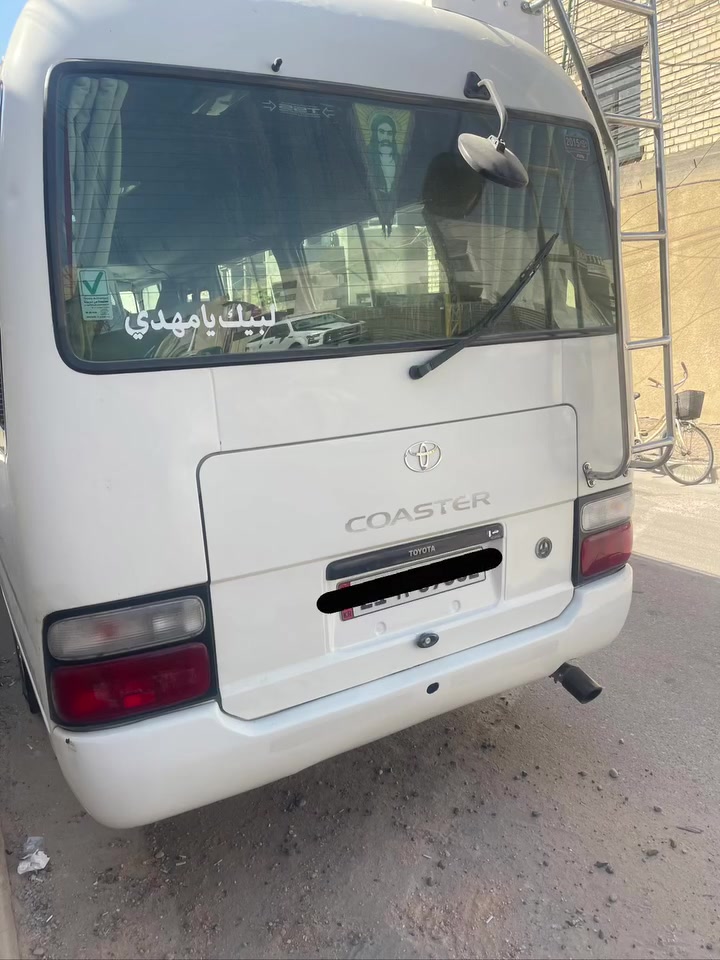 السلام عليكم كوستر لبيع موديل١٥  كير مكينه مجفته جديد اكسن كفاله عامه لبيع مكفوله من الضربه من الكص وجوي السعر ٣٤٠ الاستفسار على هذا الرقم ***********
