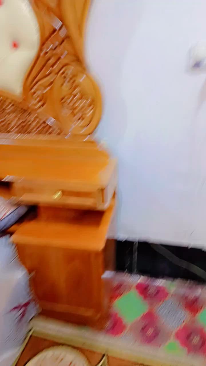 السلام عليكم غرفه أخشاب للبيع نضيفه وبعدها جديده للاستفسار ***********

