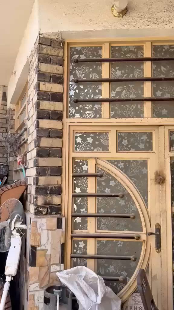 دار للبيع (130) متر في حي المكرمة منطقة (9) الاف طابق ونصف الدار نظيف جداً 

للأستفسار الأتصال على الارقام التالية 
***********
***********
يتوفر واتساب
