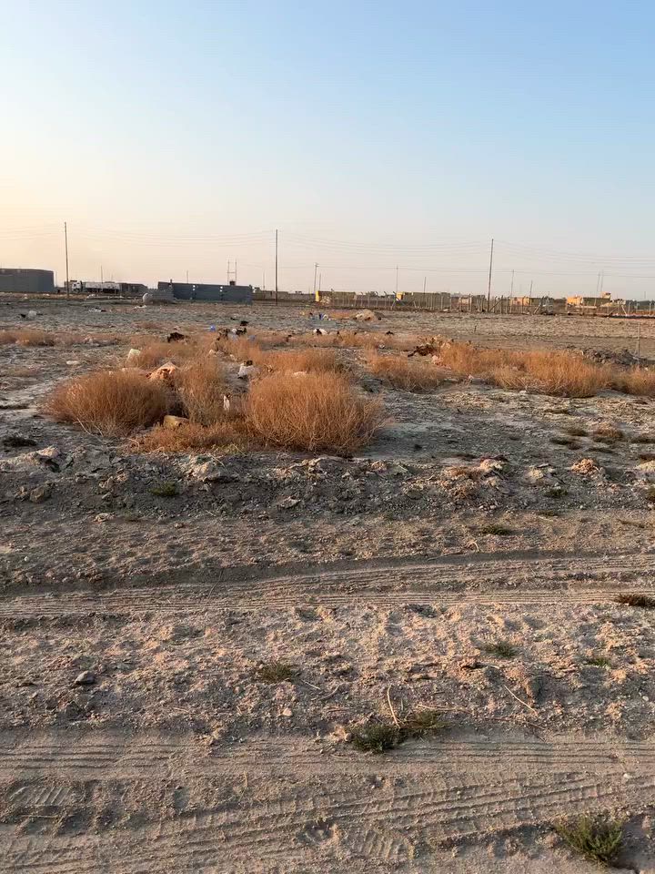 السلام عليكم
حي الجوادين  مقابل الاسكان الصناعي قطعة زراعي 200 متر ركن // وجه 20 ونزال10يعني تصلح تكون  قطعتين ام ال100م  قرب المستوصف ، خدمات بيها وسكن وبناء حديث محيط بها، واذا تريد 100 م هم ابيع   #للبيع_مستعجل
للأستفسار ***********
