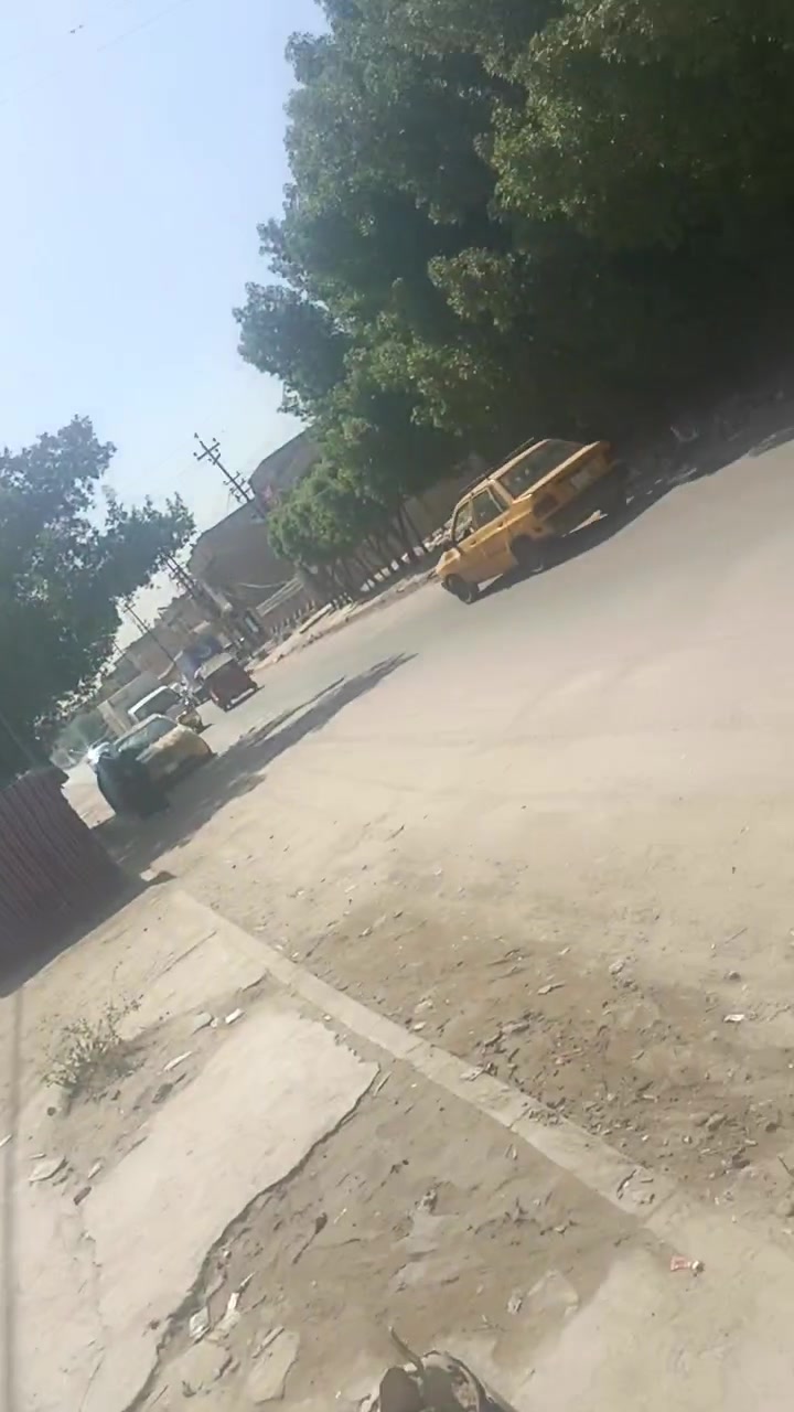 قطعة ارض وبيت نصف مبني مساحتها 180 متر واجهة 4,5 
نزال 40 
تجارية
وين موقع العقار بالضبط؟ (المنطقة/الحي/القرب من شنو): 
بغداد المشتل نهاية شارع المطبك تقاطع جامع الامام علي البيت على الشارع العام
 
شنو سعر البيع المطلوب؟ وهل أكو قابلية للتفاوض؟: 
بي مجال تعال وتدلل
البيت شكد نسبة الإنجاز بيه؟ وشلون حالته من الداخل والخارج؟: 
نسبة الانجاز  50 بلمية البيت موقعة تجاري 
حالتة من الداخل جيدة البيت بي مساحاة فارغة هواي 