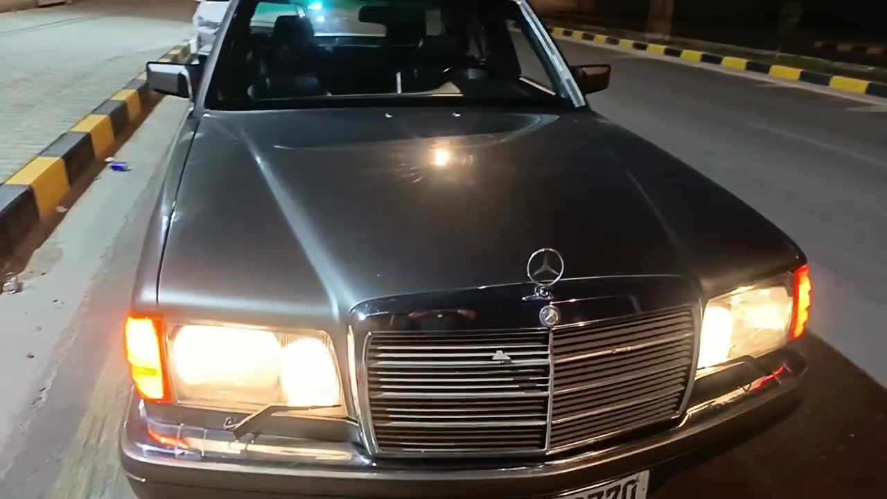 السلام عليكم مارسدس جانبو باب قصير محرك بلاد قبق اسود سلايد طكتين كشن كهرباء دبل مروحه دبل اريل اربعه جام كهرباء تبريد تدفئه تخم تاير جديد باتري جديد رقم ذي قار باسمي سنويه٣١ سياره متعوب عليه ٨٣ وبيه مجال ***********
