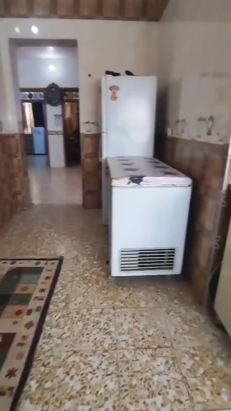 السلام عليكم منزل طابقين بناء طابوق كونكريت مسلح بناء حديث
والمنزل الثاني طابق واحد بناء طابوق كونكريت مسلح بناء حديث
مساحه الكليه البيتين والحديقه والكراج 800متر
مرقم من قبل موضفين البلديه الموقع حي الفرات سنيه سياحي قبل سكة القطار مقابيل شركة العادلي لصب خلف مكتب توحيد العفلوكي يبعد عن الشارع العام 100متر تقريبا الاستفسار اكثر اتصال
***********/////
***********
