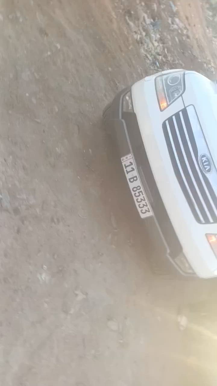 موديل 10بصمه وبصمت ابواب كشن خزن سلايت تحكم ومكفوله وخليجي وفول واهل الخليجي يعرفون سياره جديده ومكفوله وخليجي وفول لااخير السعر 135مكاني محموديه ***********
