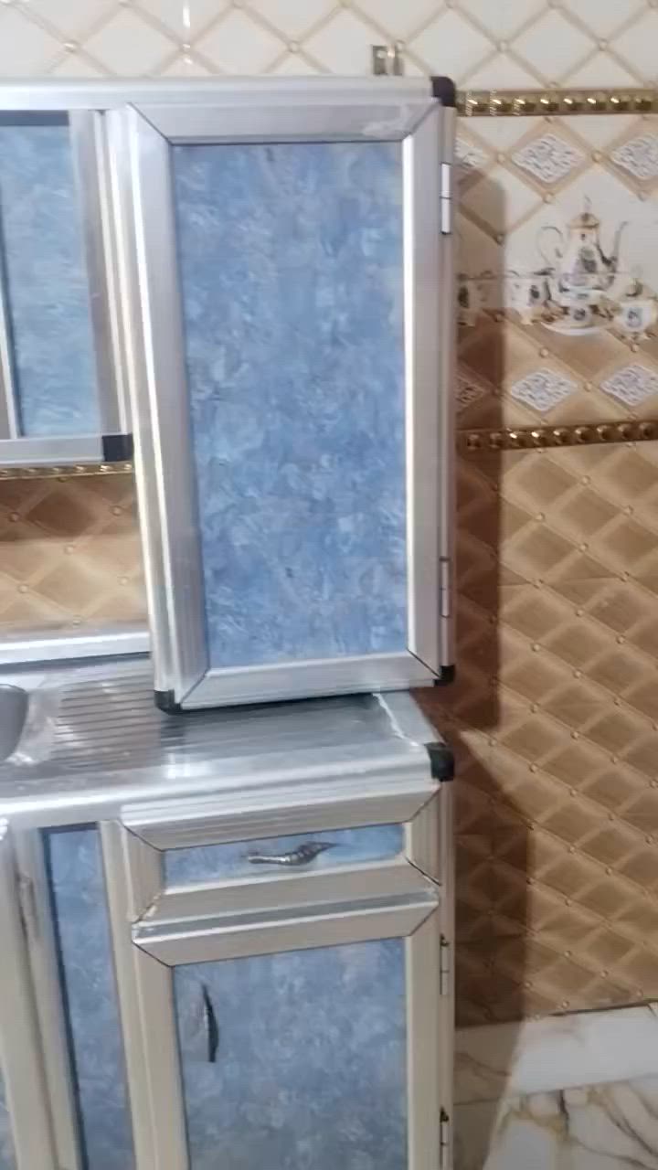 سلام عليكم  كاونتر تزكام 4قطع جديد سعر300 مكاني النجف ناحيه الحيره وهاذا رقمي ***********
