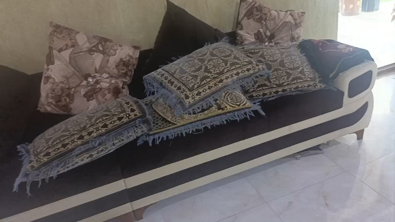 للبيع ديوان


**إذا كنت صاحب هذا الإعلان وتريد حذفه لأي سبب، رجاءا أرسل رسالة إلى الدعم الفني**