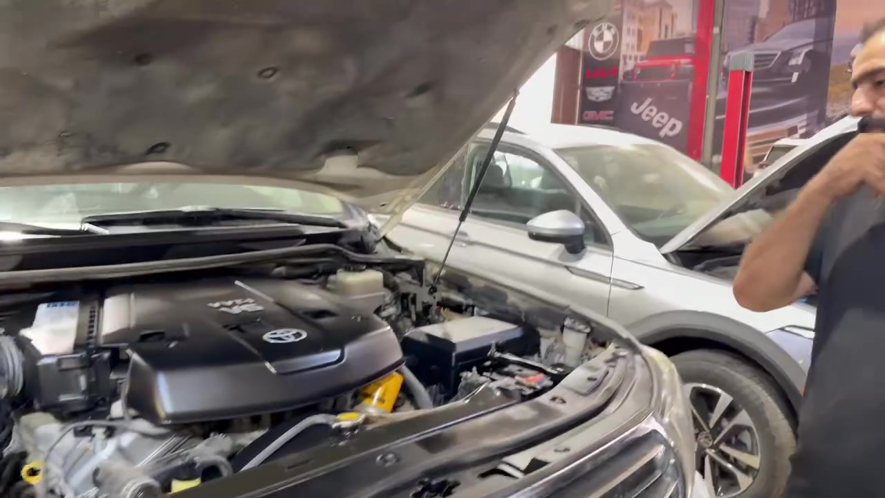 🚘✨ عرض الإدامة الكامل من مركز القمة لصيانة السيارات الحديثة ✨🚘
📞 ***********  واتساب
دلّل سيارتك بإدامة متكاملة تعيد لها النظافة والأداء الأفضل 💪⚙️
العرض مطبّق على سيارة كيا أوبتيما وبأيدي فنيين مختصين، باستخدام أجهزة ومعدات حديثة 🔧🧑‍🔧

🧼 العرض يتضمن:

💉 تنظيف البخاخات
🌰 تنظيف غرفة الاحتراق بتقنية قشور الجوز
🌀 تنظيف الجويتر
⚡ تنظيف البلكات مع الاستبدال في حال كان البلك تالفًا
🌿 تنظيف حساسات البيئة
⚙️ تنظيف حساسات الـ VVT
💻 فحص السيارة بالكامل بواسطة جهاز الفحص
✨ تنظيف المحرك بعد إكمال العمل

💥 أسعار العرض:

🚗 سيارات 4 سلندر بسعر 40,000 دينار فقط
🚙 سيارات 6 سلندر بسعر 60,000 دينار فقط

🔥 لا تنتظر ضعف العزم أو زيادة صرف الوقود، امنح سيارتك إدامة شاملة تحافظ على نظافة المحرك وأدائه 🚘💨
📍 بابل _ نادر الثالثة _ حي الصناعي _ الشارع العريض الشارع الرئيسي _ الفرع الخامس على اليمين
📞 للحجز والاستفسار: قم بمراسلة الصفحة او الاتصال على الارقام التالية ⬇
📞 *********** 
📞 *********** واتساب
📞 ***********  واتساب
