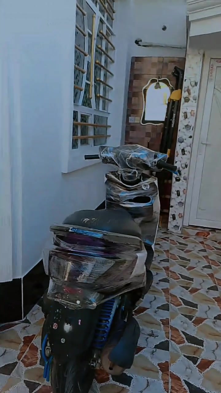 السلام عليكم سكنس فحل للبيع
الدراجة نضافتهة شوفة عينك محرك ستندر كابريتر بلاد الدراجة كلهة بلاد سلف او هندر او كهربائيات كلهة شغالة نقص شخاطة لسلف فقط محرك لا تنقيص او لا تبخير نكرة بكل وقت شلعة او معدل تخبل السعر ٤٥٠ بيهة مجال لشراي العنوان ديالى بعقوبة التحرير الرقم ***********
